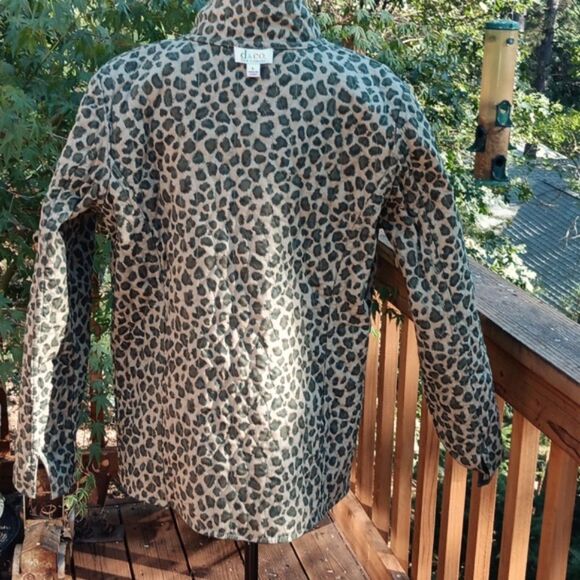 D & Co. Reversible Green Corduroy Quilted and  Leopard Quilted Jacket - Picture 11 of 14